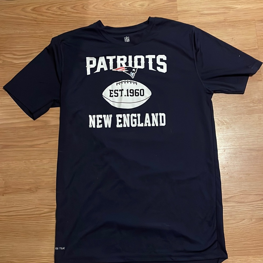 GUC xl New England Patriots dri tek tshirt